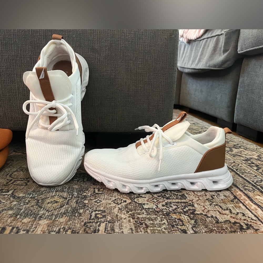 Nautica tennis shoes